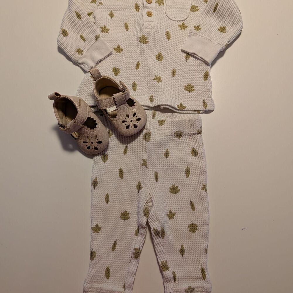 Carter-s White and Cream Suit